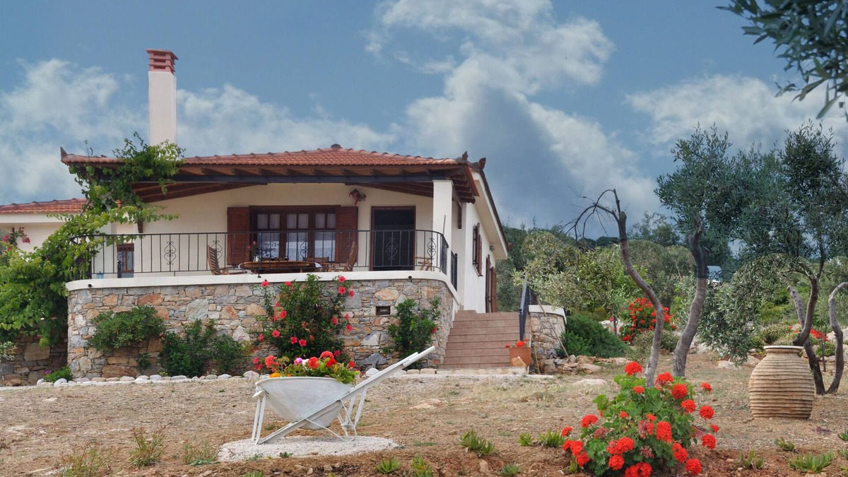 Nimfea Villa | Luxury beachside villa, with two bedrooms and uninterrupted sea view