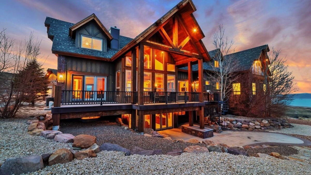 Fish Haven House | Luxury Bear Lake Home -The Moose -THEATER, PICKLEBALL, SPORTS COURT, POOL/HOTTUB
