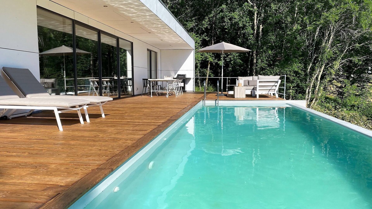 Lachapelle-Auzac Villa | Luxury Boutique Villa with private swimming pool and jacuzzi, industrial design