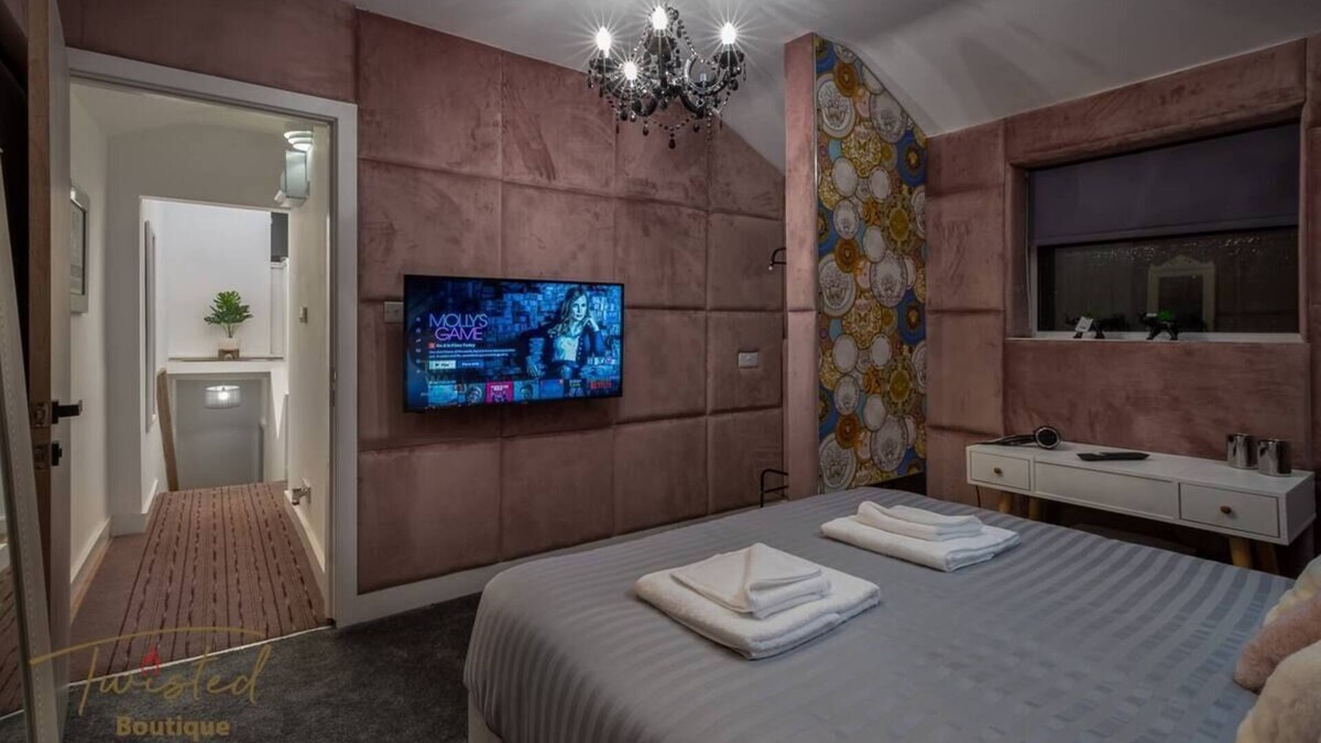 North Shore Apartment | Luxury Boutique 2 bedroom Apt, Central Blackpool