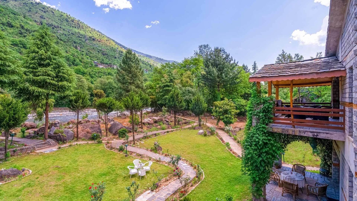 Mohal House | Luxury Boutique 3BHK cottage in Manali