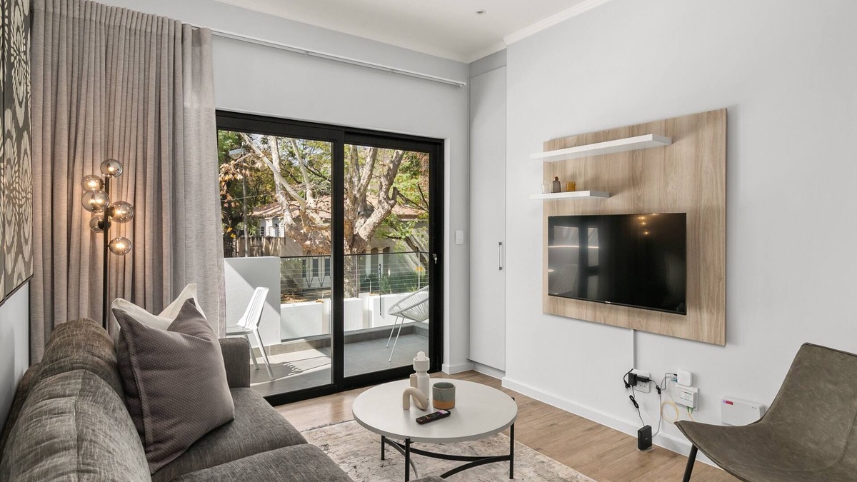 Greater Johannesburg Metropolitan Area Apartment | Luxury | Brand New | 2 Bed | Rosebank