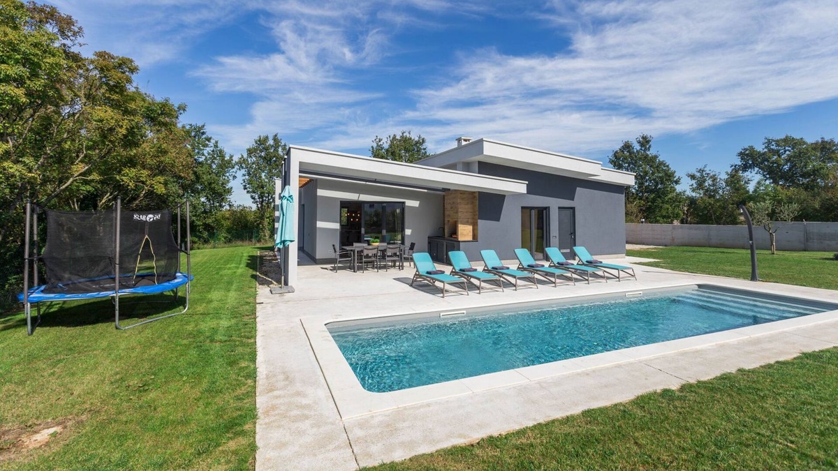 Prkacini Villa | Luxury brand new villa with pool
