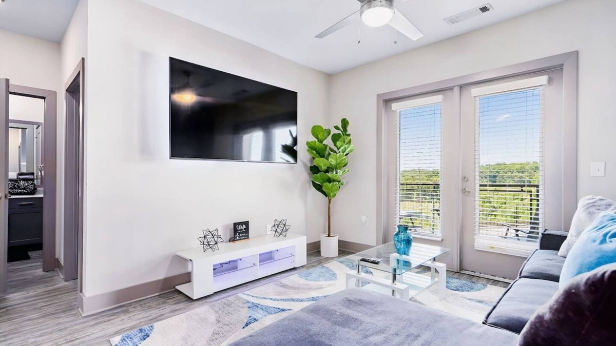 Lindridge-Martin Manor Apartment | Luxury Buckhead Apartment