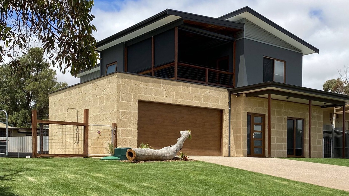 Sellicks Beach House | Luxury BY THE Beach