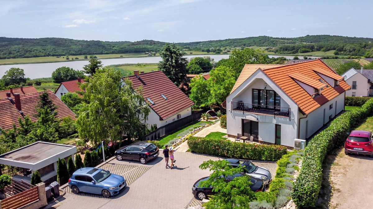 Tihany Apartment | Luxury by the Inner Lake - Cozy studio with sauna in charming Tihany