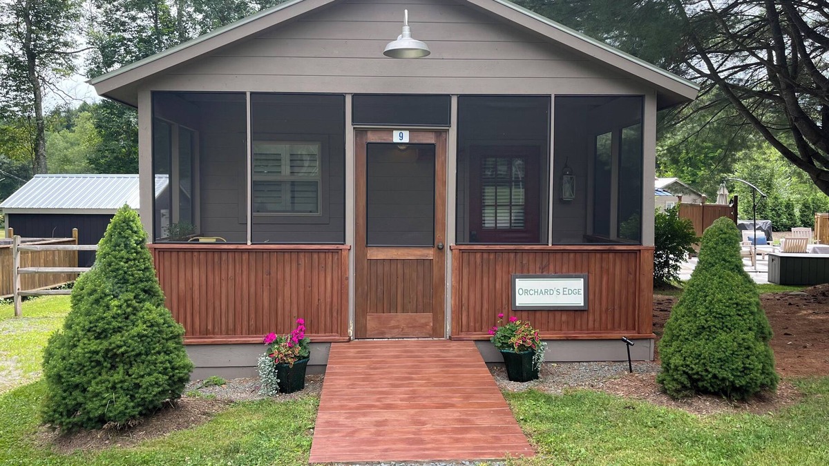 Livingston Manor Cabin | Luxury Cabin on Private Estate in Livingston Manor