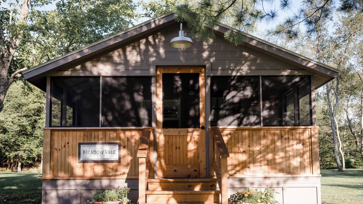 Livingston Manor Cabin | Luxury Cabin on Private Catskills Estate with Waterfront