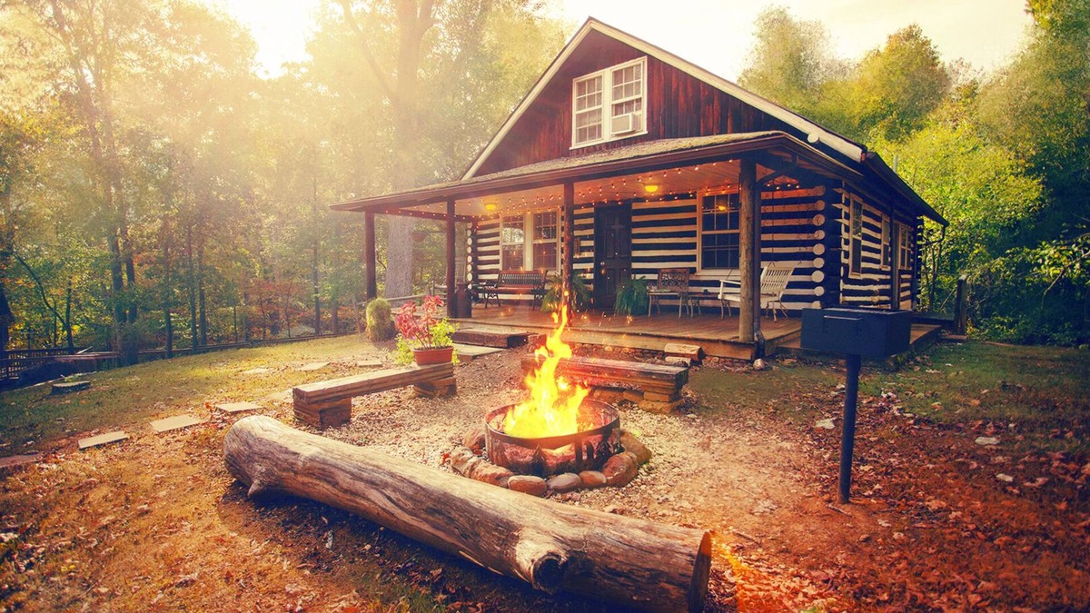 Greeneville Cabin | Luxury Cabins near Pigeon Forge | Family Friendly | Pet Friendly