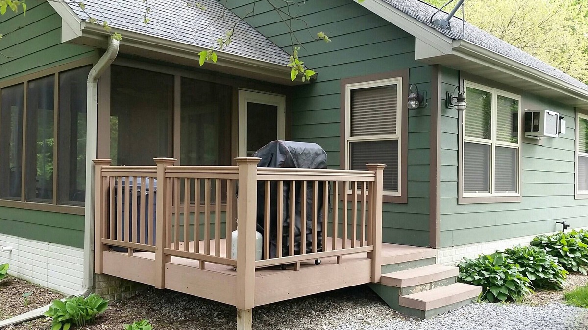 Pella Cabin | Luxury Cabins with two person jacuzzi tub. Fabulous location near Lake Red Rock.