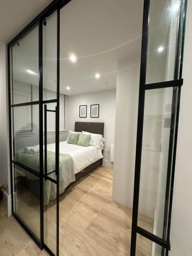 London Borough of Croydon Apartment | Luxury Capella Court
