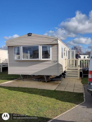 Tattershall Apartment | Luxury caravan with hot tub at tattershall lakes nita and marks tattershall retreat