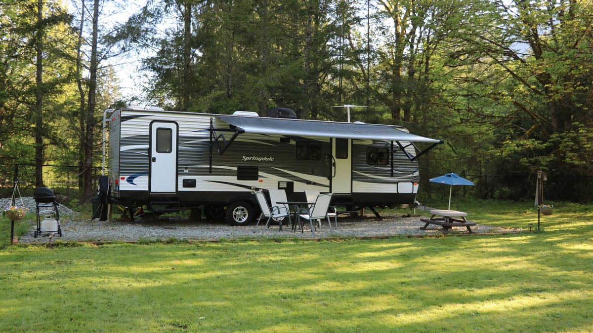 Marblemount House | Luxury Cascade River Camping - Gateway to North Cascades National Park