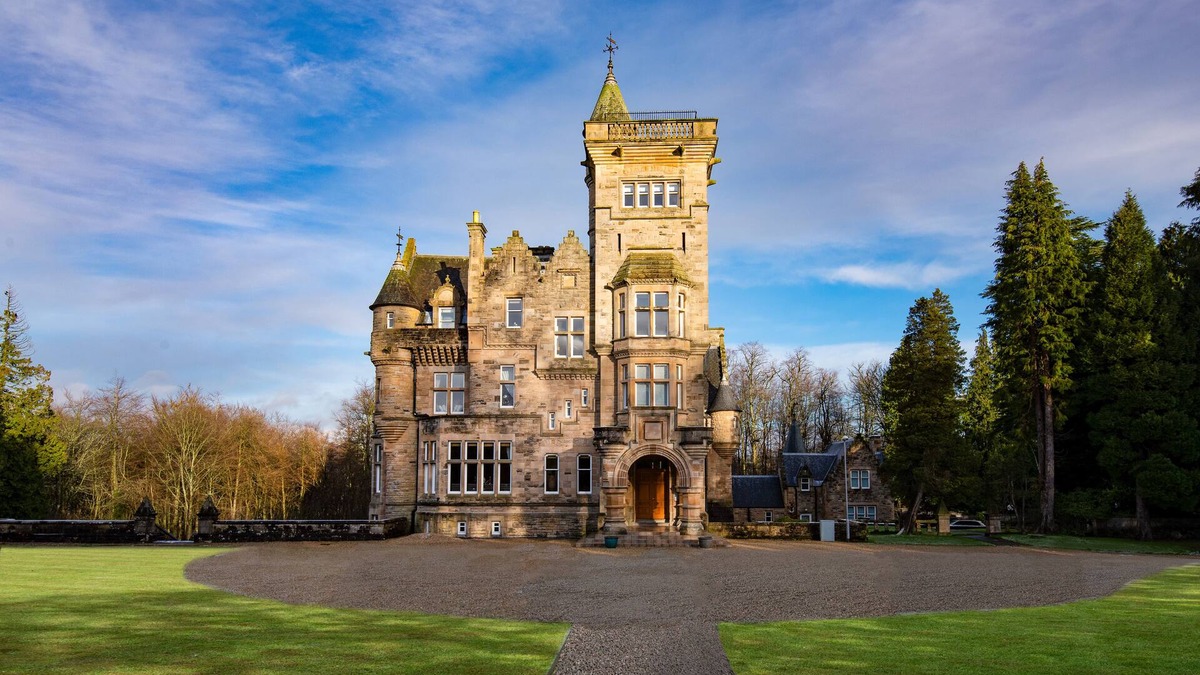 Dollar Apartment | Luxury castle apartment