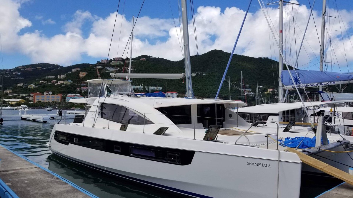 Fort Myers Beach Boat Rental | Luxury Catamaran destination Cruises with overnight stays Daily and weekly rates