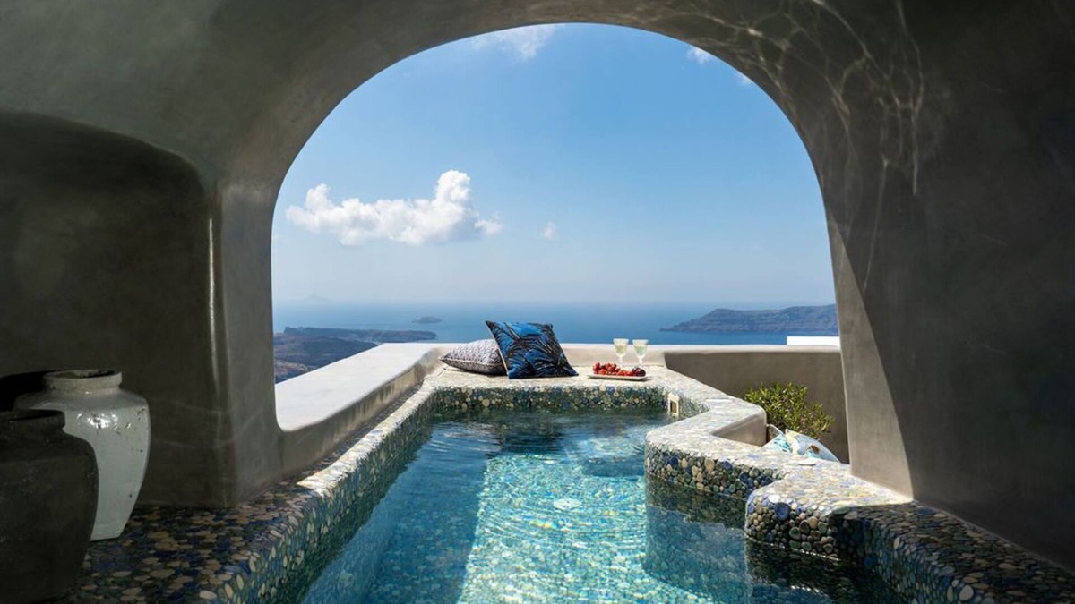 Imerovigli Villa | Luxury Cave Villa, Caldera View, Outdoor Heated Plunge Pool