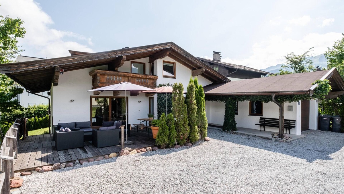 Kitzbuehel Ski Chalet | Luxury chalet within walking distance of the centre