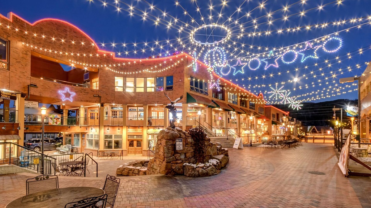 Bear Crossing House | Luxury Chalet 1240 /Hot Tub /Great Views /Best Price - $500 FREE Activities Daily