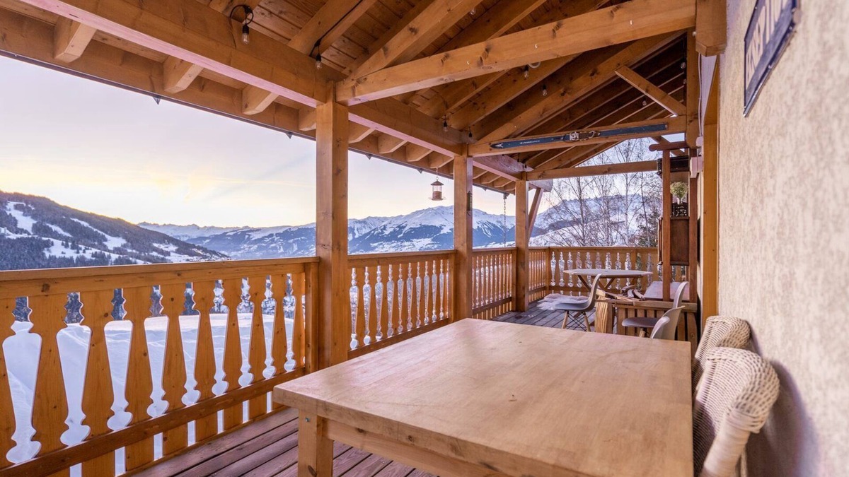 Vallandry House | Luxury chalet (14p) 6 bedrooms, 3 bathrooms & sauna. In the centre of Vallandry, with a beautiful view