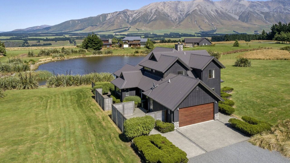 Windwhistle Ski Chalet | Luxury Chalet at Terrace Downs - Yuki's Chalet