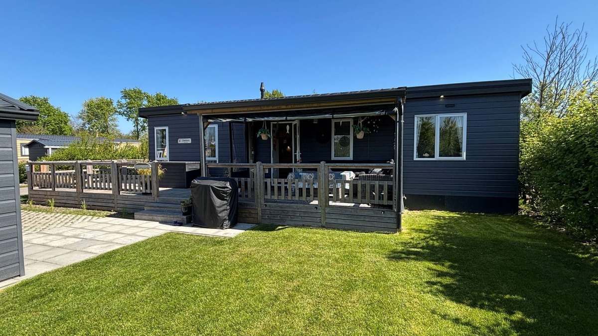 Renesse Ski Chalet | Luxury chalet in Renesse, 2 bedrooms, 2 bathrooms