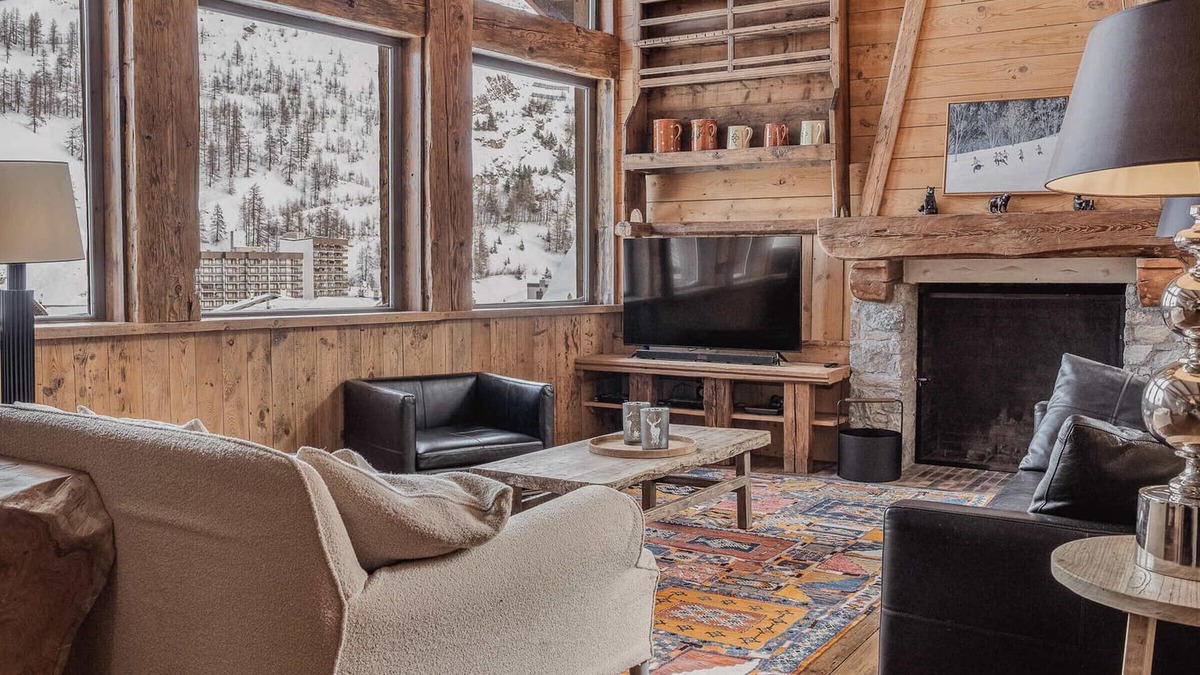 Val-d'Isere Ski Chalet | Luxury Chalet in Val-d'Isère for 8 with comfort included