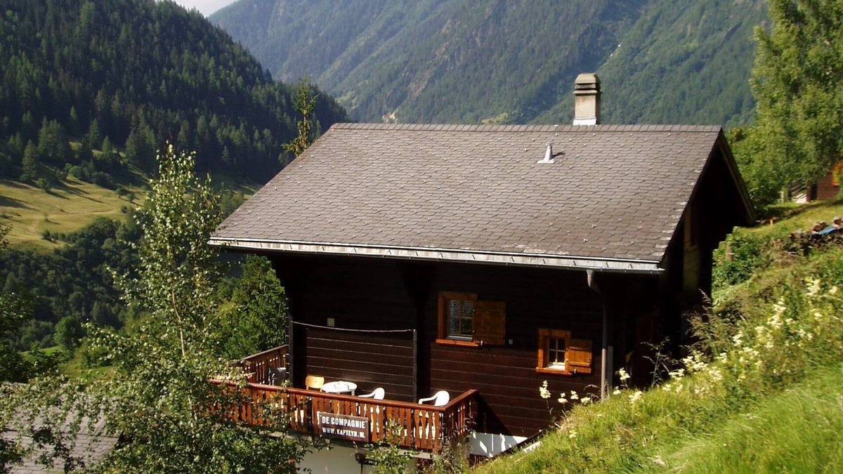 Kippel Ski Chalet | Luxury chalet, stunning views - hike & ski in UNESCO World Heritage Site