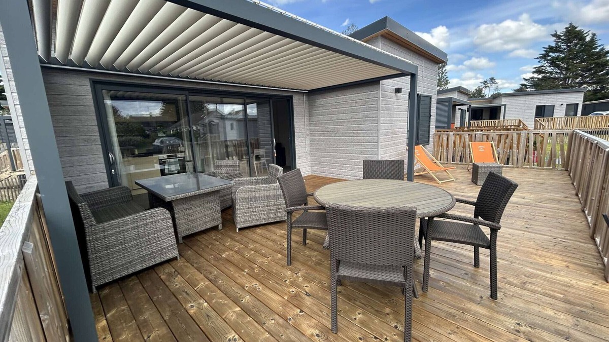 Jullouville Ski Chalet | Luxury Chalet with Heated Pool, WiFi, and Private Garden - Sleeps 4