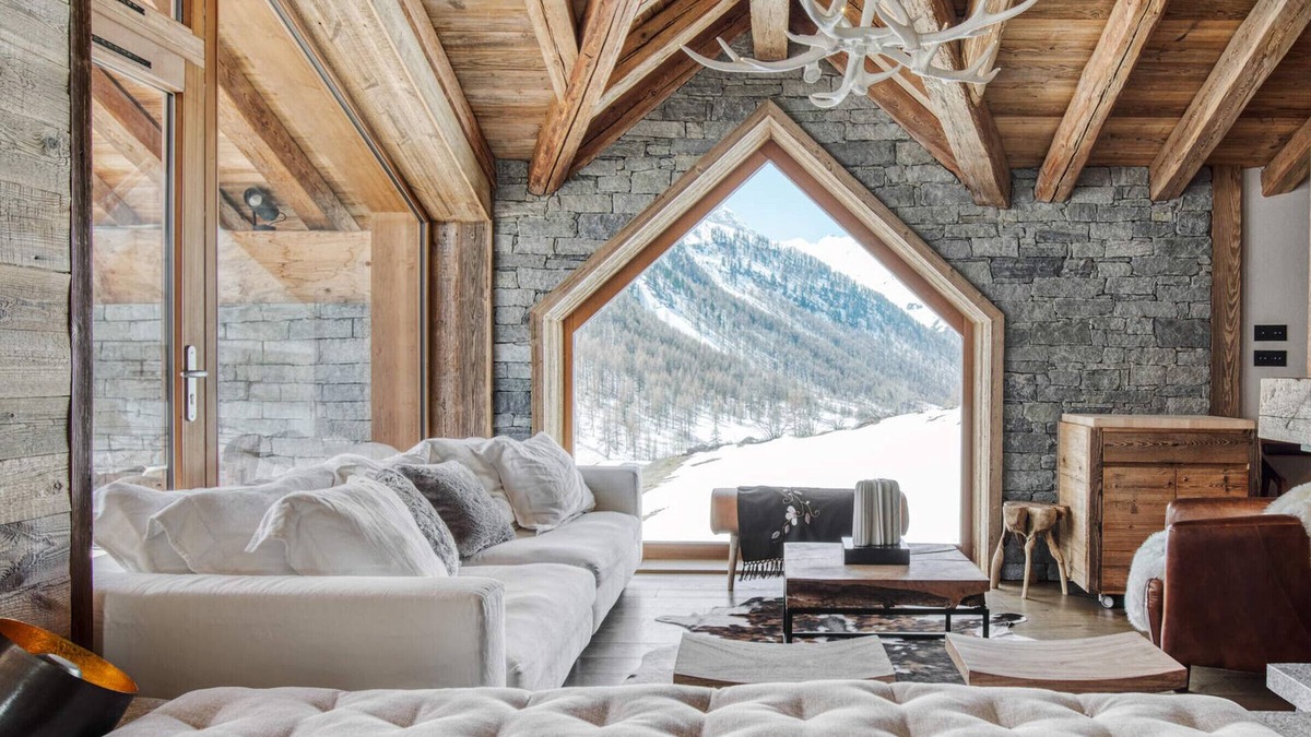 Le Fornet Ski Chalet | Luxury chalet with pool, sauna, hammam, cinema, and game room