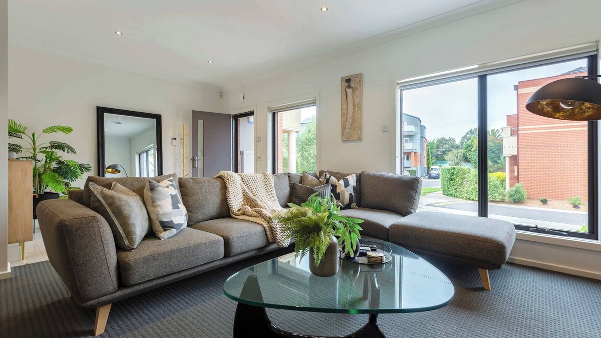 Flemington House | Luxury Chic City Fringe Townhouse In Cul De Sac