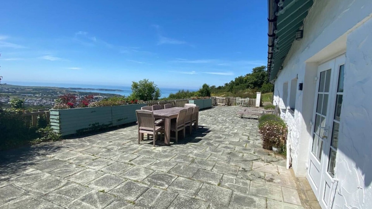 Rhyd-y-clafdy House | Luxury coast house, with views of Nefyn bay and Porthdinllaen