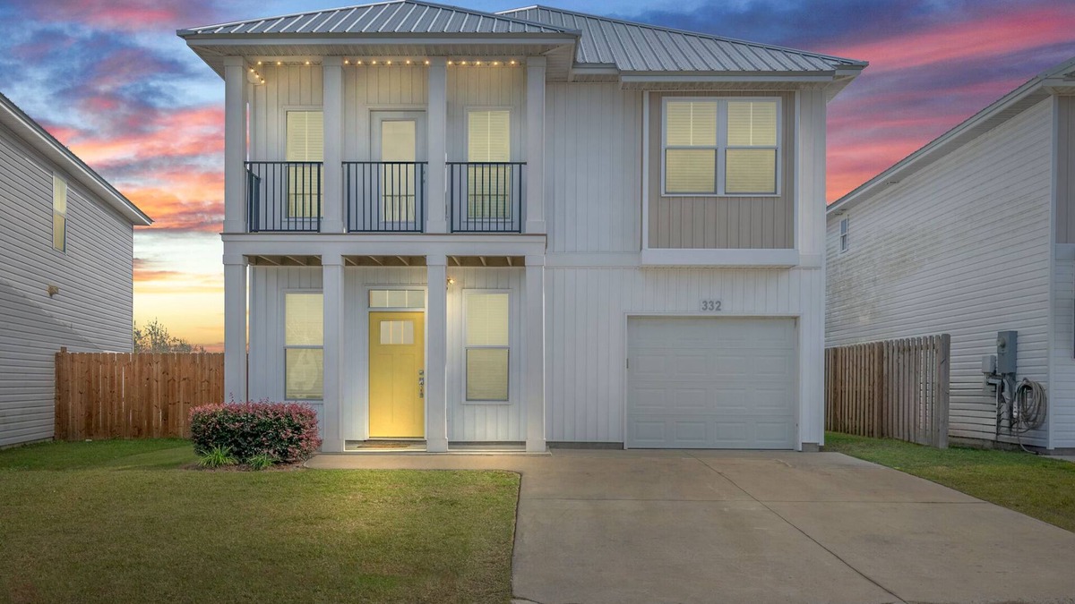 Callaway House | Luxury Coastal Inspired 4-Bedroom in Panama City