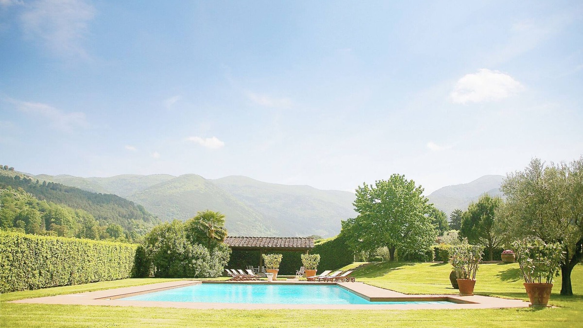 Badia Cantignano Villa | Luxury Comfortable Villa with Air Conditioning