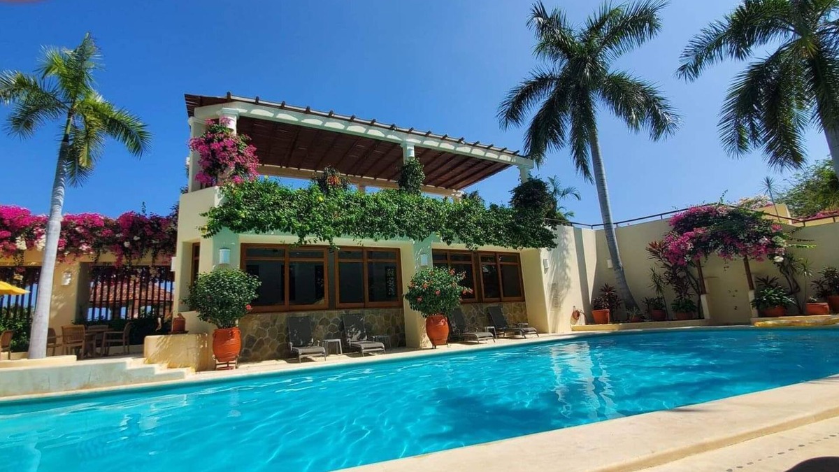 P Chahue Condo | Luxury condo - 2 minutes from the beach