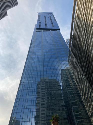 Downtown Apartment | Luxury Condo at Century Spire in Central Makati