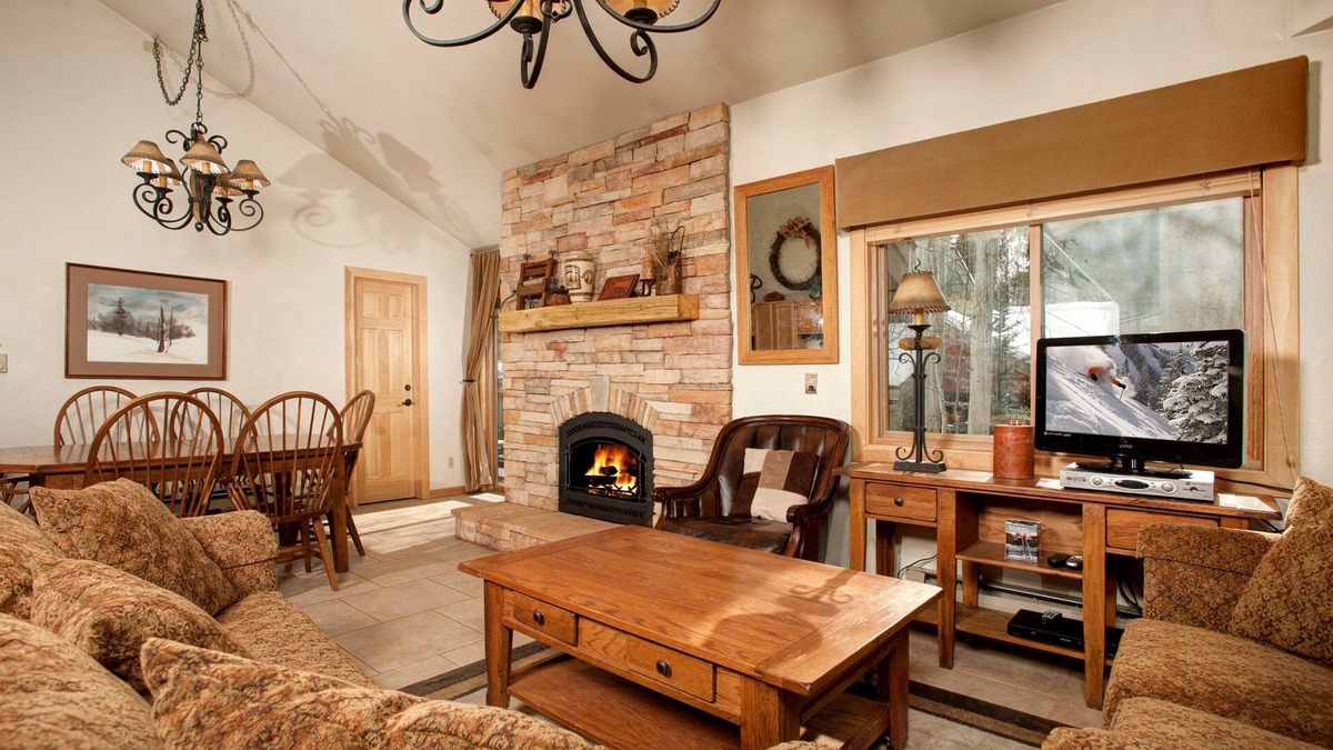 Keystone Condo | Luxury Condo for Groups with Fireplace