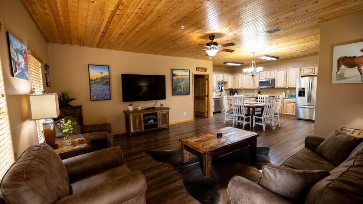Gruene Condo | Luxury Condo Hidden Gem of Gruene Resort- A10
