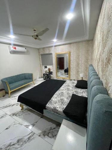 Multan Apartment | Luxury Condo in Central Multan with Self Check-In
