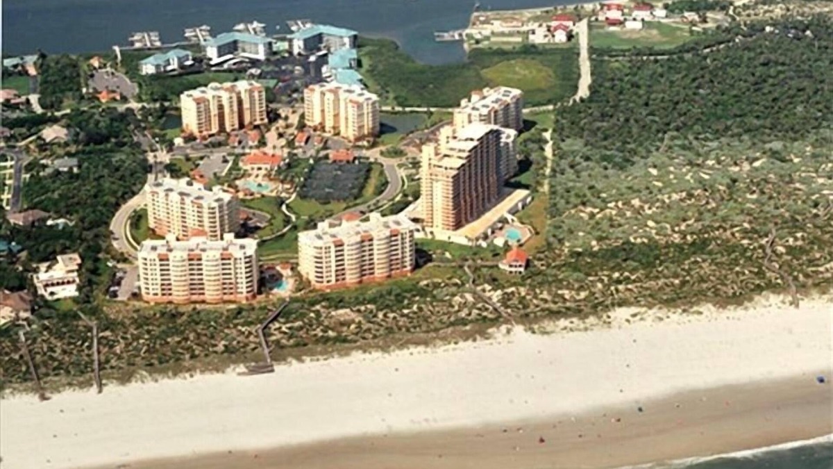 New Smyrna Beach Condo | Luxury Condo in Best Beachfront Complex, Price Reduced 1590 Sq. Feet