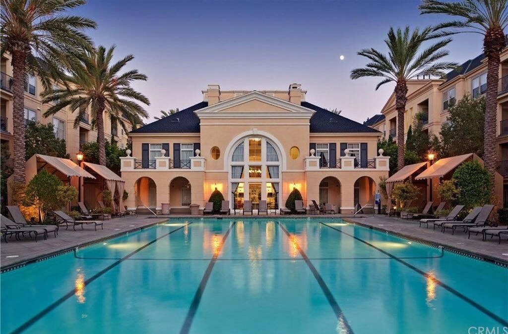 Airport Area Apartment | Luxury condo near Irvine Business & UCI Hospital