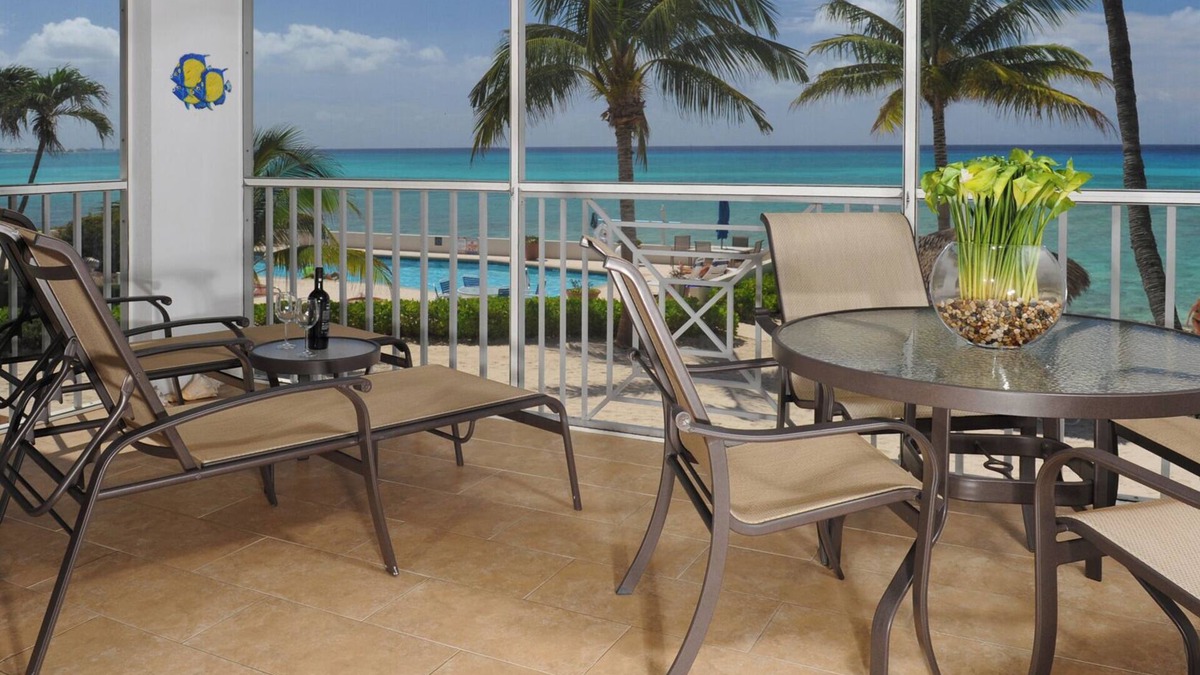 Seven Mile Beach Condo | Luxury Condo on 7 Mile Beach - Discovery Point #10 - May to November Specials!