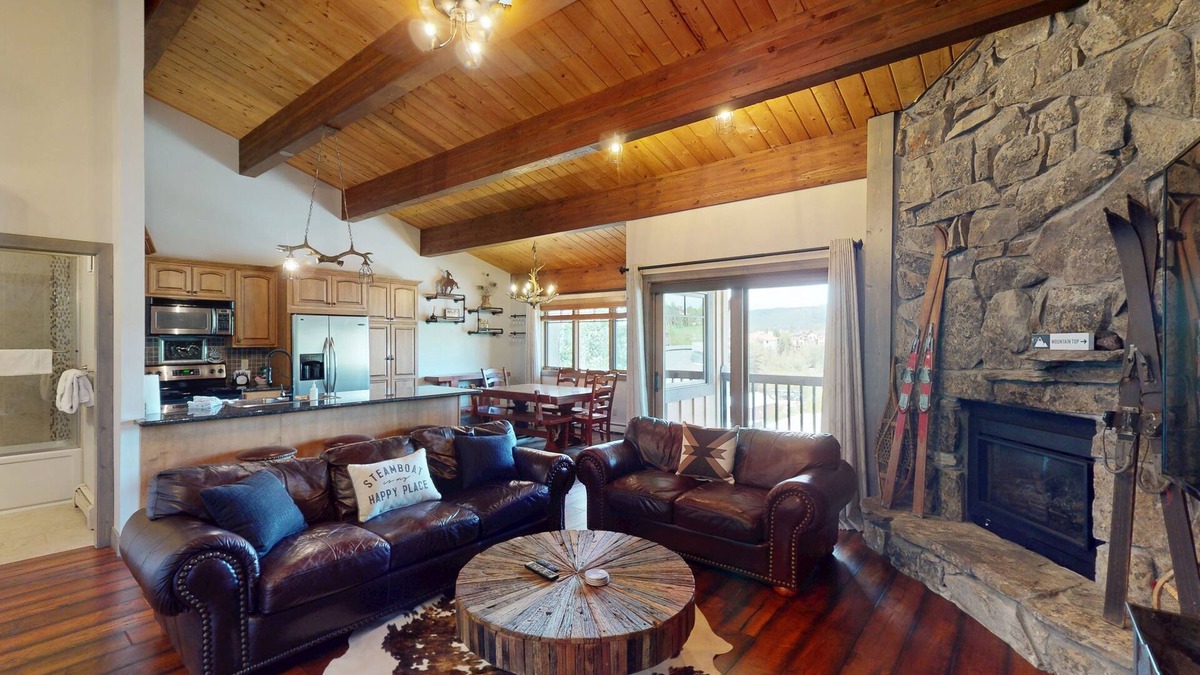 Steamboat Springs Condo | Luxury condo w/full kitchen, balcony, shared pool & hot tub - great location