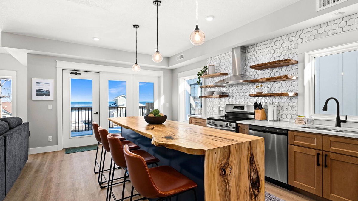 Park Point Condo | Luxury Condo w/Beach Access | Dragestil 717-3