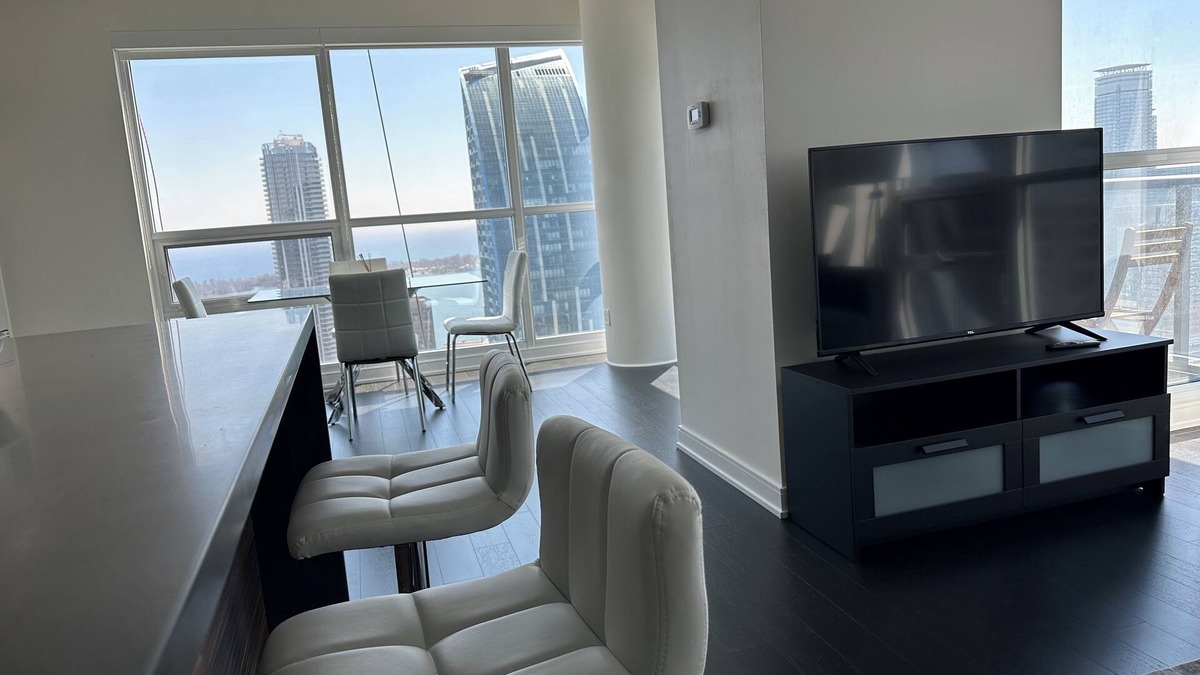 St. Lawrence Condo | Luxury condo with amazing view!