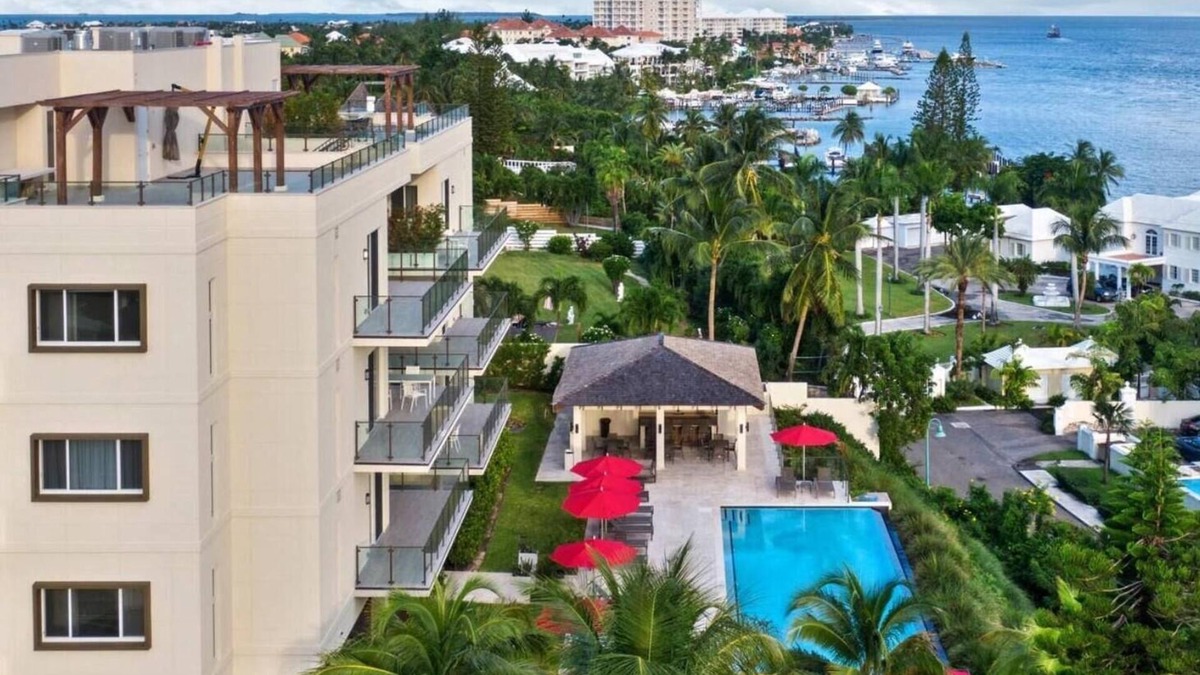 Paradise Island Condo | Luxury Condo with spectacular amenities on Paradise Island