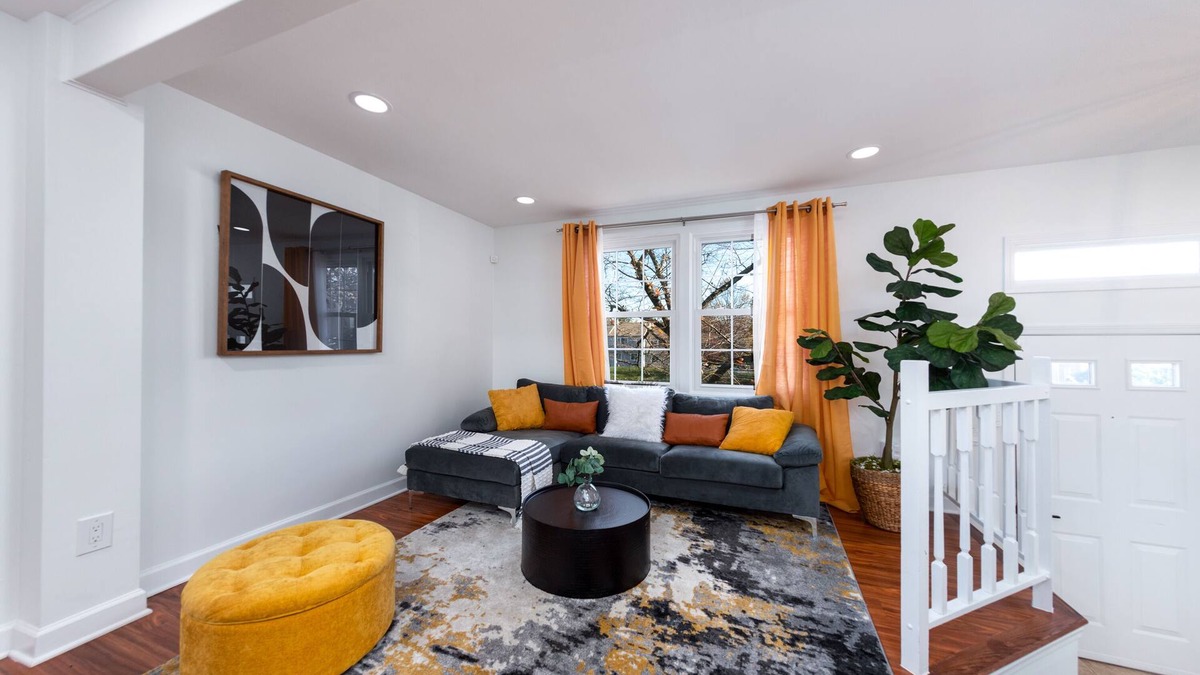 Franconia House | Luxury contemporary modern home mins away from DC!