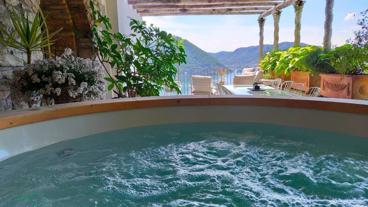 Cernobbio House | Luxury Convent-Finnish Wooden Jacuzzi/LakeViews/AC