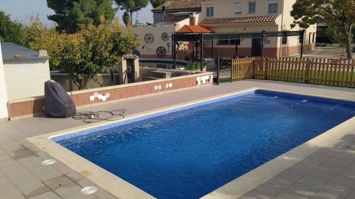 Caniles Cottage | Luxury cortijo with pool La Torre de Caniles