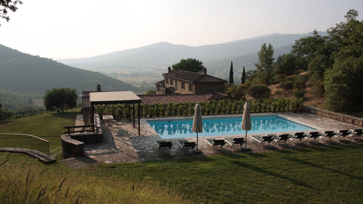 Montalla Villa | Luxury Cortona view hilltop Villa