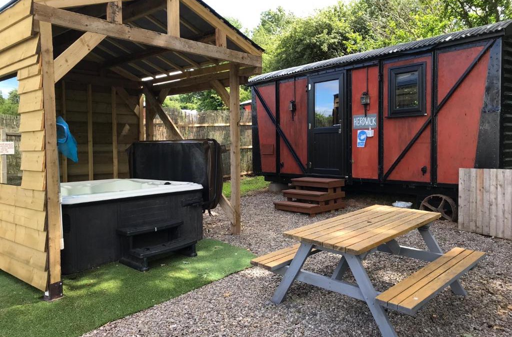 Longtown Apartment | Luxury cosy carriage with electric private hot tub